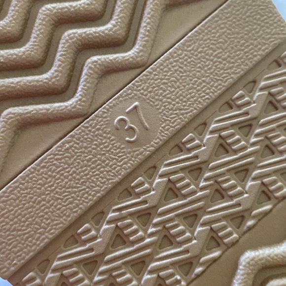 Cozy Tan Slip-On Shoes with Red Accents - Picture 6 of 6